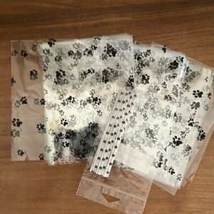 Paw print 🐾 treat bags